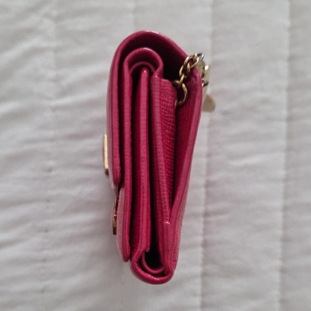 MCM Pink Tri-fold Wallet with Gold Charms Details - Picture 4 of 9